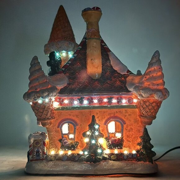 Vintage 2004 Fiber Optic Gingerbread House Christmas Village Candy Ice Cream Con - Picture 15 of 16